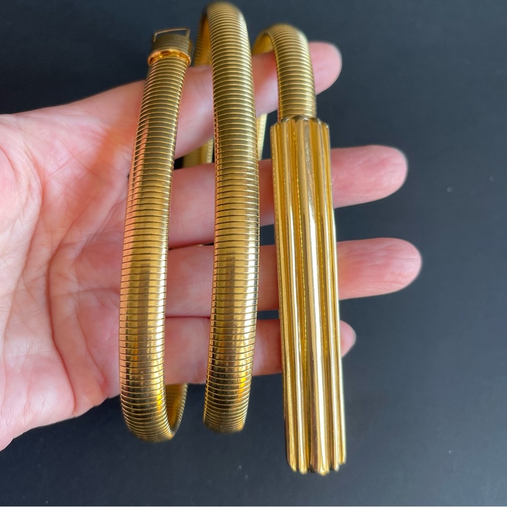 Vintage Accessocraft NYC gold tone belt.
